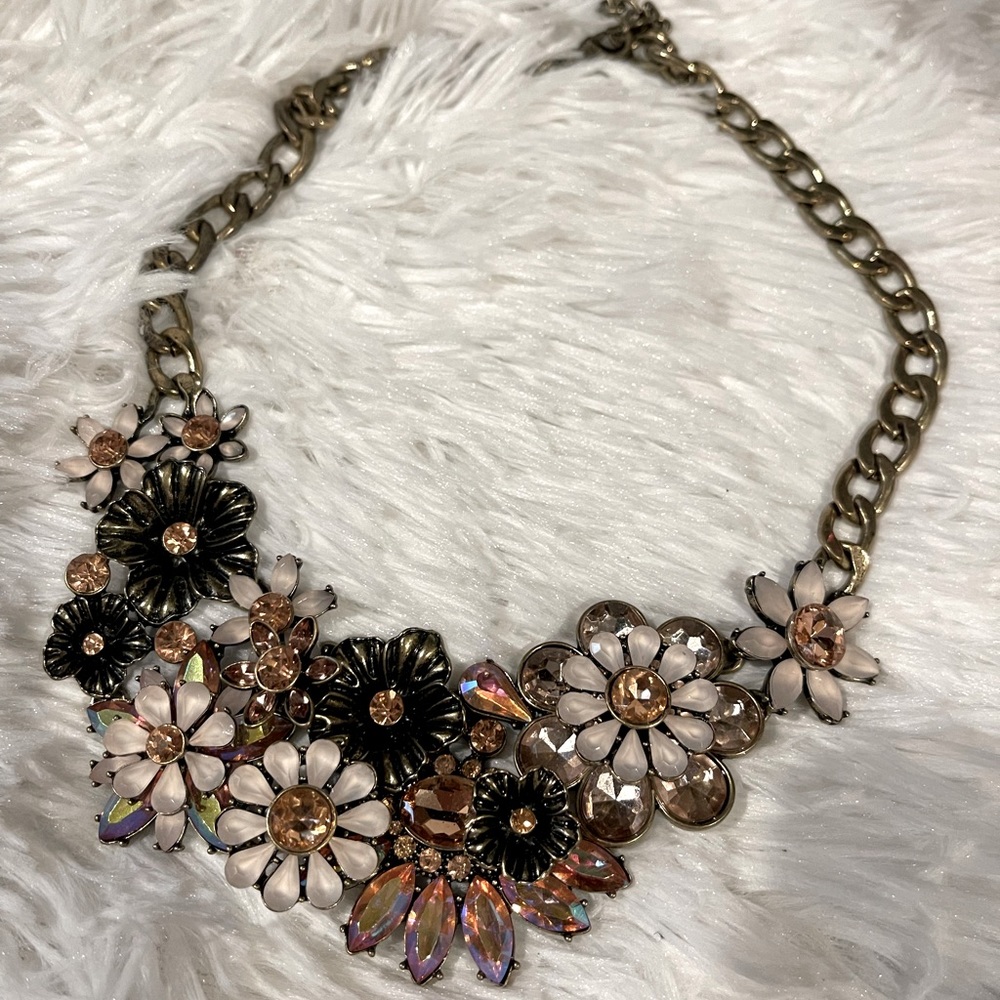Floral Rhinestone Necklace